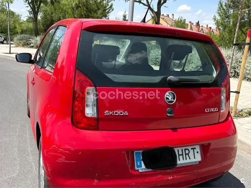 Usado Skoda Citigo Ambition 60 CV (44 kW) 2013 Rojo Utilitario
