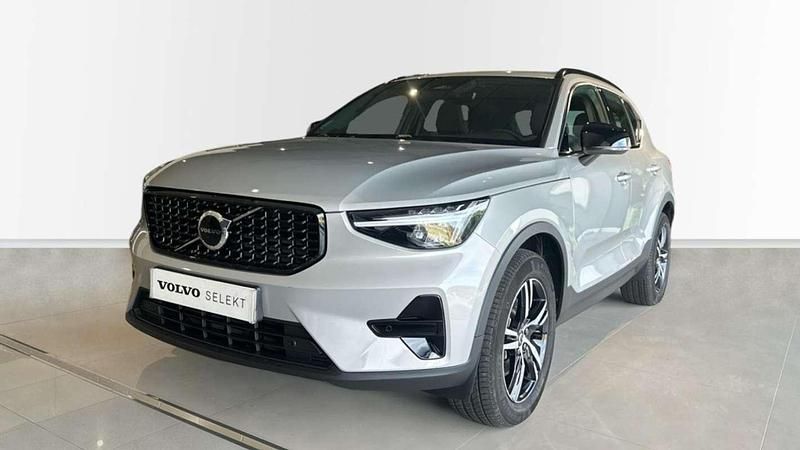 Usado Volvo XC40 Plus 2025 Gris SUV