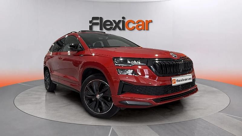Usado Skoda Karoq SportLine 150 CV (110 kW) 2023 Rojo SUV