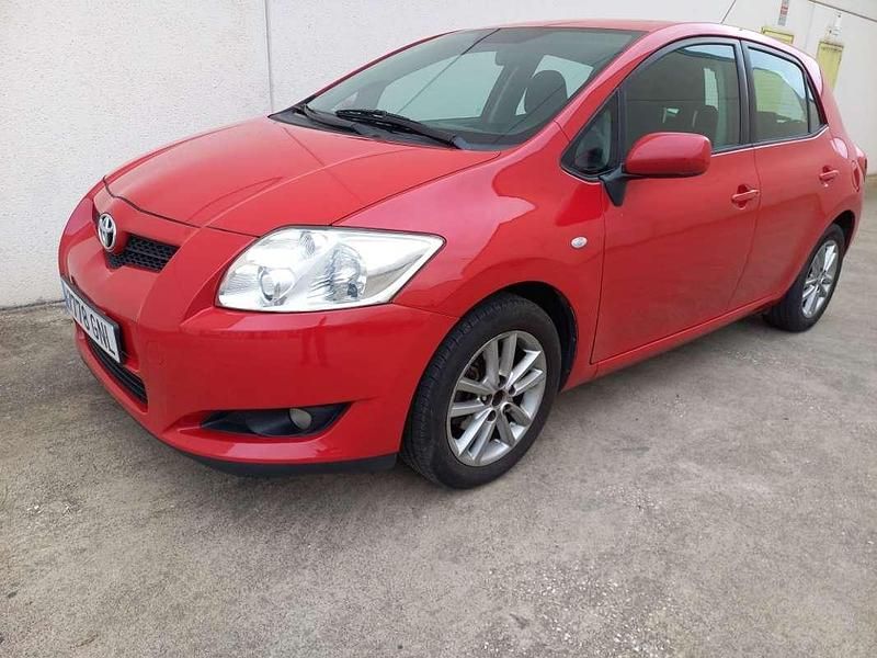 Usado Toyota Auris X-plore 101 CV (74 kW) 2009 Rojo Utilitario