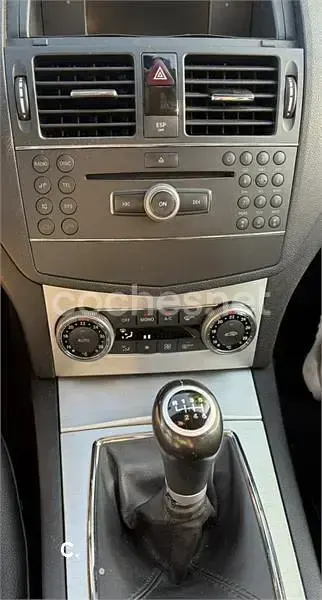 Usado Mercedes C220 Avantgarde 170 CV (125 kW) 2007 Blanco Familiar