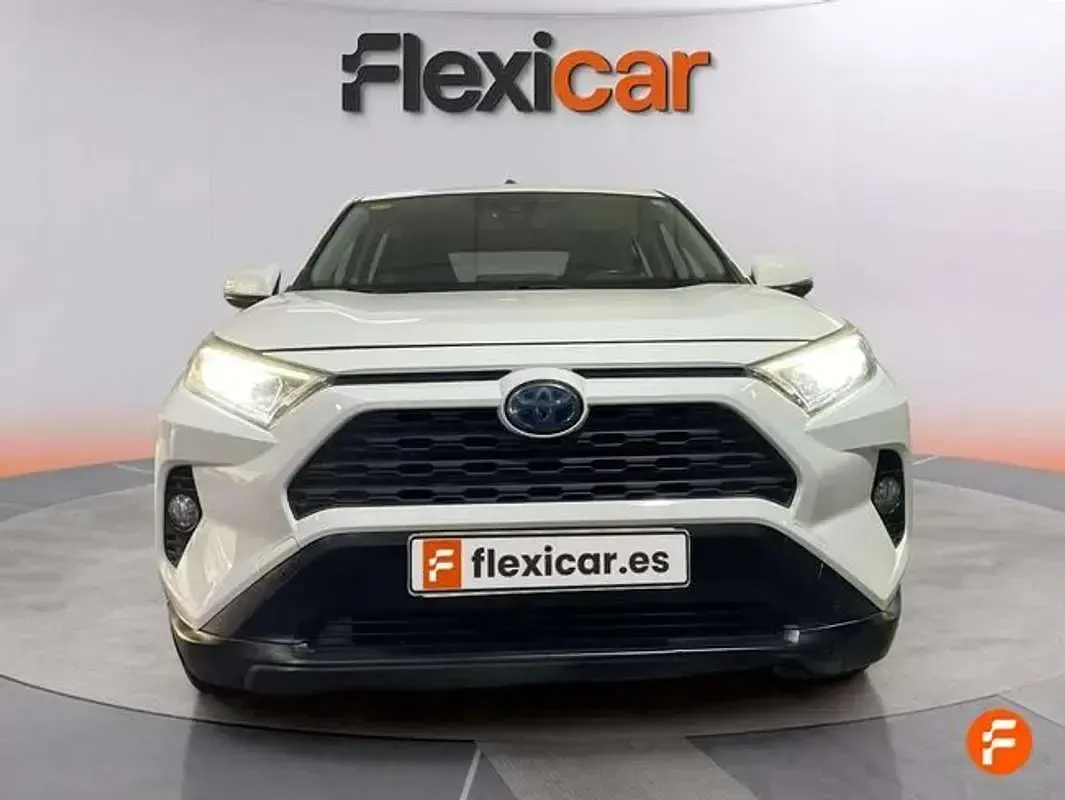 Begagnad Toyota RAV4 Hybrid Business Edition 218 HK (160 kW) 2020 Vit SUV