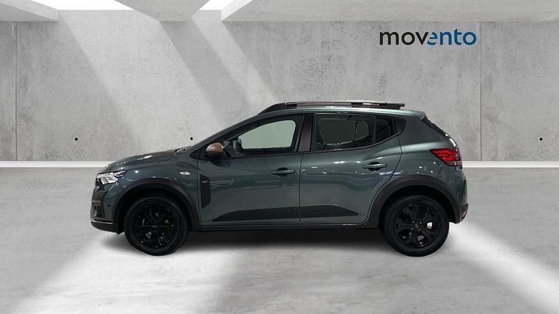 Usado Dacia Sandero Extreme 101 CV (74 kW) 2025 Verde Berlina