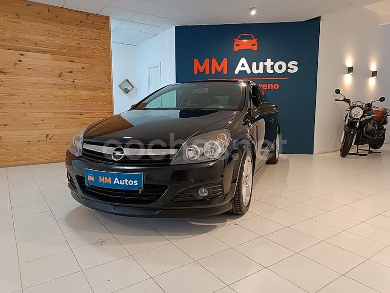 Usado Opel Astra GTC Cosmo 100 CV (73 kW) 2006 Negro Berlina