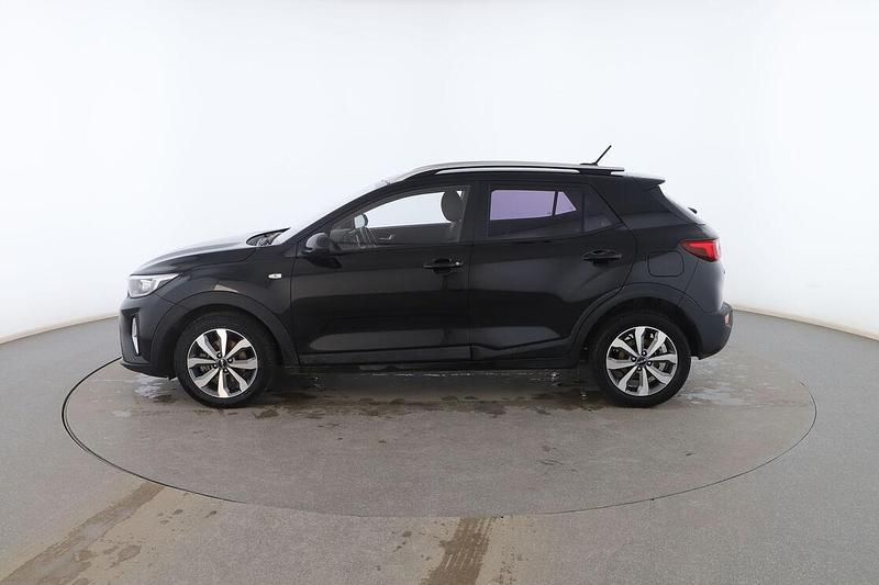 Usado Kia Stonic 101 CV (74 kW) 2022 Negro SUV