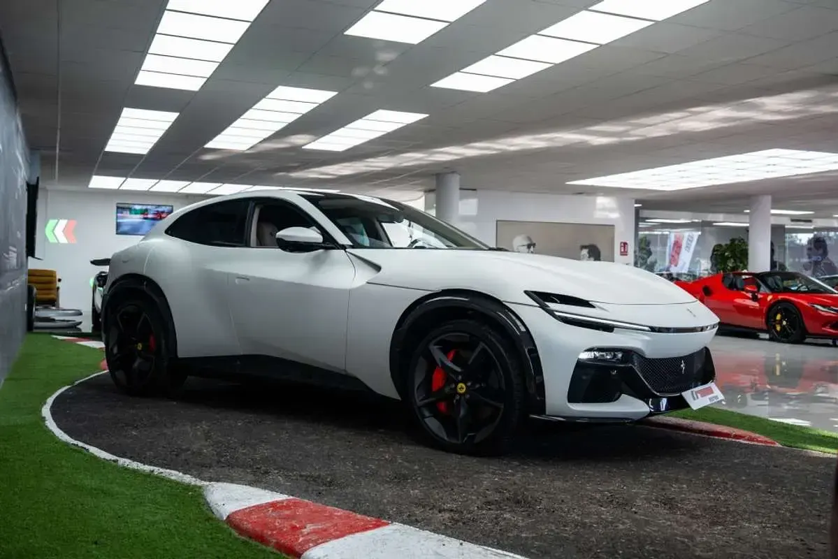 Nuevo Ferrari Purosangue 725 CV (533 kW) 2025 Blanco SUV