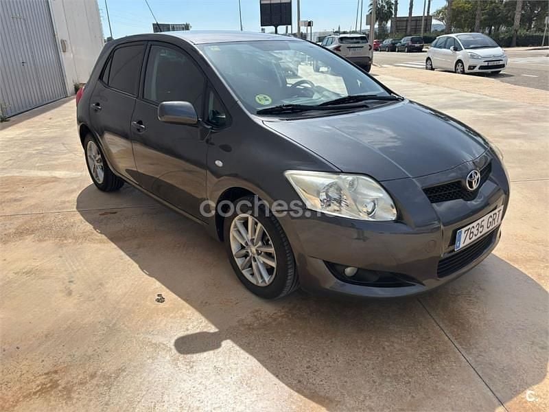 Usado Toyota Auris 90 CV (66 kW) 2009 Gris / plata Utilitario