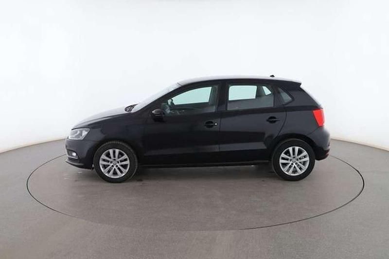 Usado VW Polo Advance 91 CV (66 kW) 2016 Negro Berlina