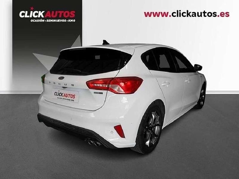 Usado Ford Focus ST-Line 125 CV (91 kW) 2022 Blanco Berlina