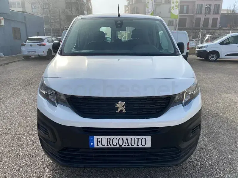 Usado Peugeot Rifter Active 100 CV (73 kW) 2020 Blanco Monovolumen