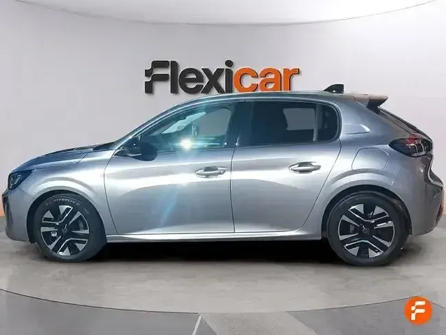Usado Peugeot 208 Allure 100 CV (73 kW) 2025 Gris Utilitario