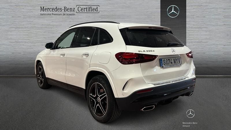 Usado Mercedes GLA200 AMG line 150 CV (110 kW) 2024 Blanco polar SUV