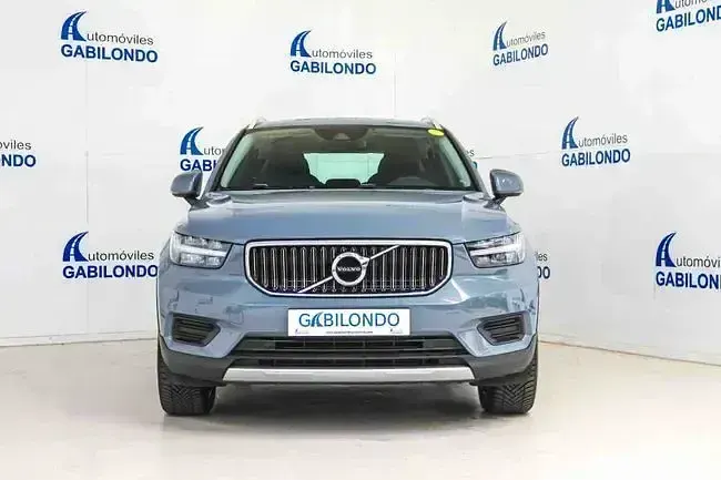 Usado Volvo XC40 Inscription 211 CV (155 kW) 2021 Gris SUV