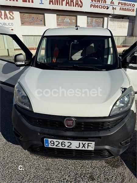 Usado Fiat Doblò 90 CV (66 kW) 2012 Blanco Monovolumen