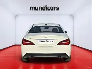 Usado Mercedes CLA180 136 CV (100 kW) 2018 Blanco Coupe