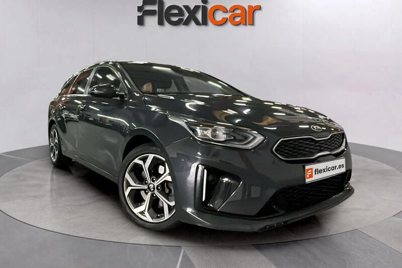 Gris Usado 2021 Kia Ceed GT-Line Familiar | 12.990 € (Super precio) - Imagen 1/4