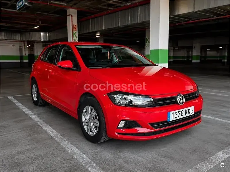 Usado VW Polo Edition 75 CV (55 kW) 2018 Rojo Utilitario