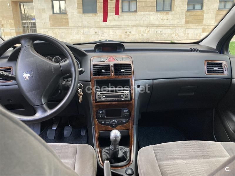 Usado Peugeot 307 110 CV (80 kW) 2001 Azul Utilitario