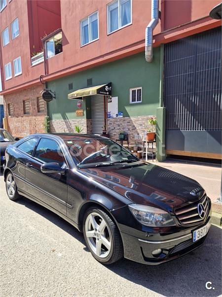 Usado Mercedes CLC200 122 CV (89 kW) 2010 Negro Utilitario