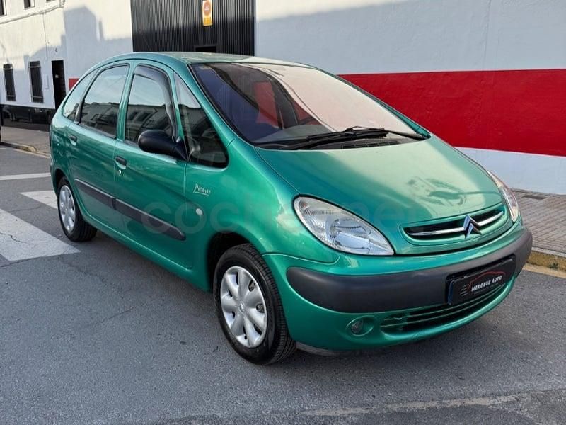 Usado Citroën Xsara Picasso Exclusive 90 CV (66 kW) 2001 Verde Monovolumen