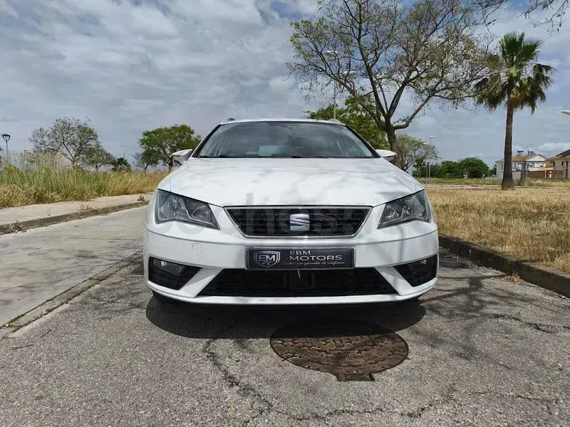 Usado Seat Leon Style 115 CV (84 kW) 2017 Blanco Familiar