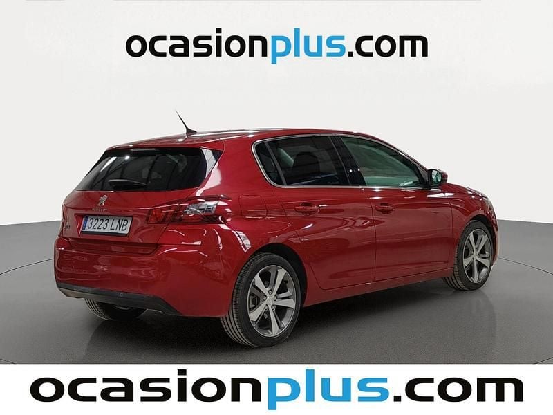 Usado Peugeot 308 Allure 100 CV (73 kW) 2021 Rojo