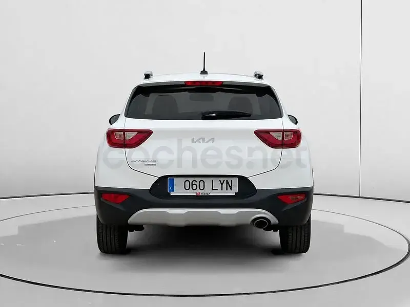 Usado Kia Stonic 100 CV (73 kW) 2022 Blanco SUV