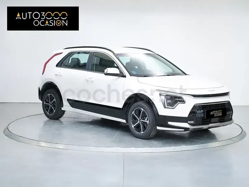Usado Kia Niro 141 CV (103 kW) 2023 Blanco SUV
