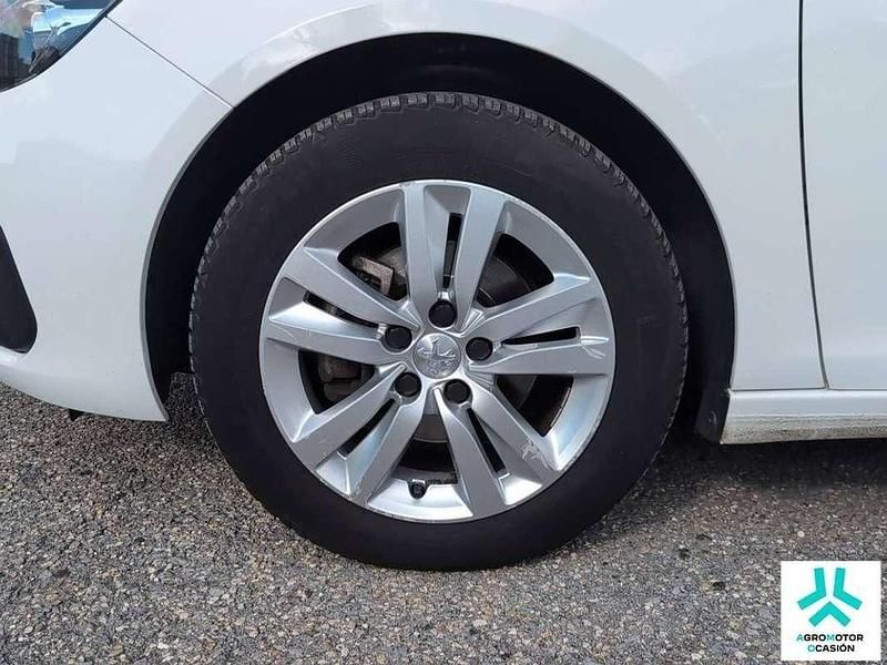 Usado Peugeot 308 Active 131 CV (96 kW) 2021 Blanco Utilitario