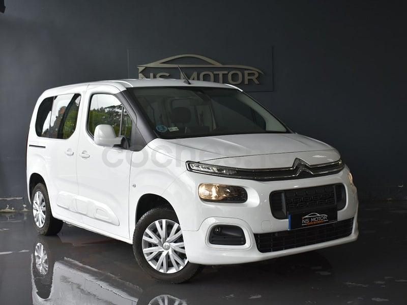 Usado Citroën Berlingo Feel 102 HP (75 kW) 2022 Branco Monovolume