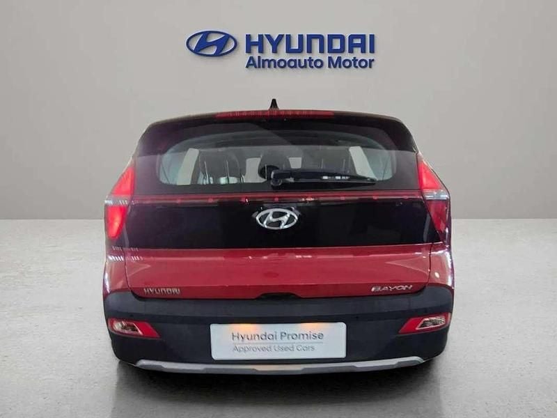 Usado Hyundai Bayon 101 CV (74 kW) 2024 Rojo SUV