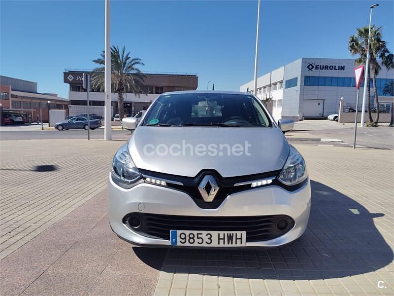Usado Renault Clio IV Expression 90 CV (66 kW) 2014 Gris / plata Berlina