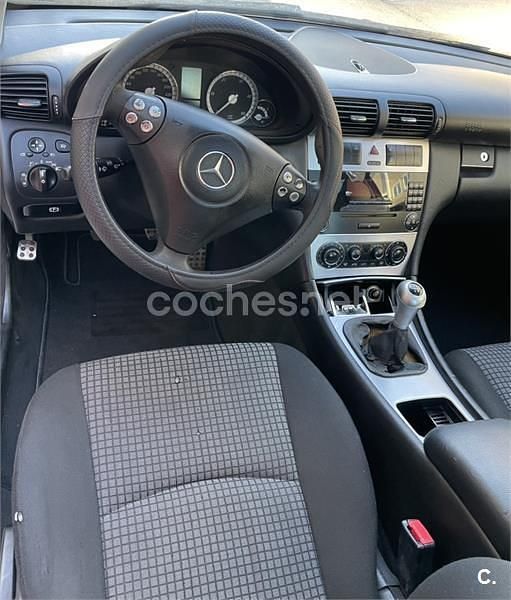 Usado Mercedes C200 Sport Edition 122 CV (89 kW) 2005 Negro Berlina