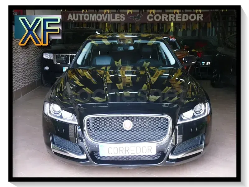Usado Jaguar XF Prestige 180 CV (132 kW) 2017 Negro Berlina