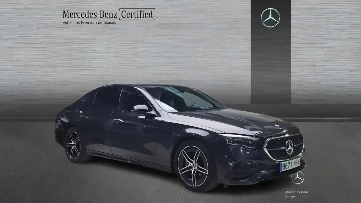 Usado Mercedes E220 AMG line 197 CV (144 kW) 2025 Gris grafito Berlina