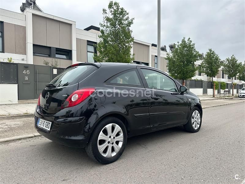 Usado Opel Corsa Enjoy 75 CV (55 kW) 2008 Negro Utilitario
