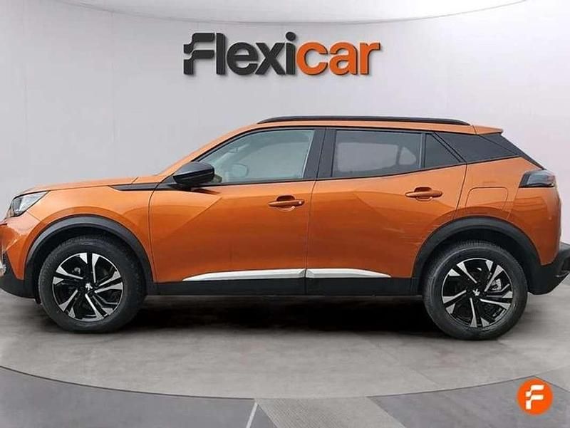 Usado Peugeot 2008 Allure 101 CV (74 kW) 2023 Naranja SUV