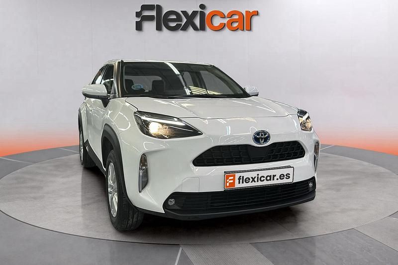 Blanco Usado 2024 Toyota Yaris Hybrid Active | 19.990 € (Precio justo) - Imagen 1/4