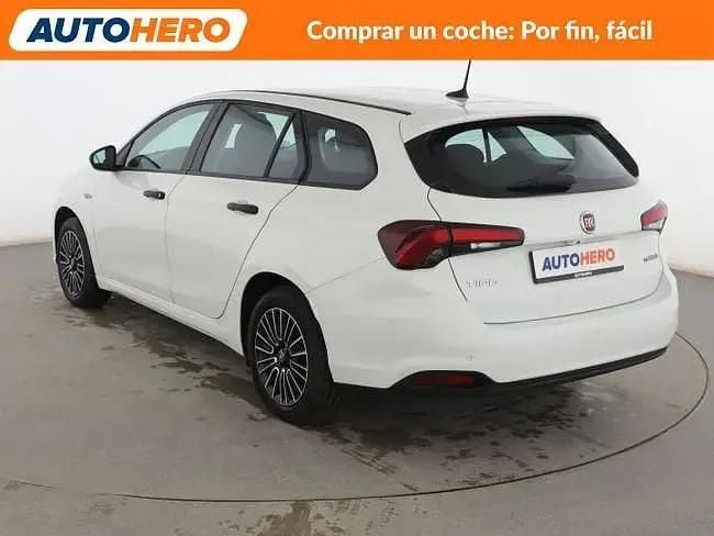Usado Fiat Tipo Cross 131 CV (96 kW) 2024 Blanco Familiar
