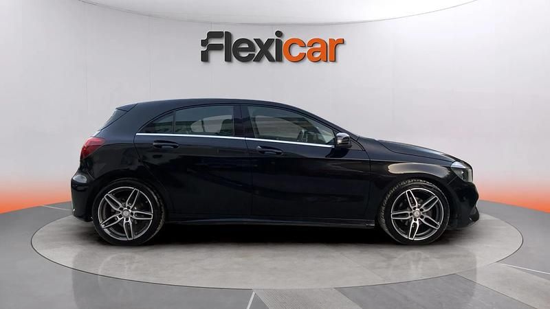 Usado Mercedes A200 AMG line 156 CV (114 kW) 2017 Negro Utilitario