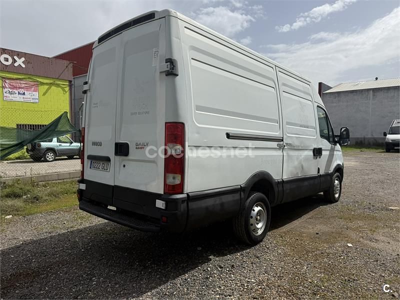 Usado Iveco Daily 176 CV (129 kW) 2010 Blanco Pickup/Camioneta