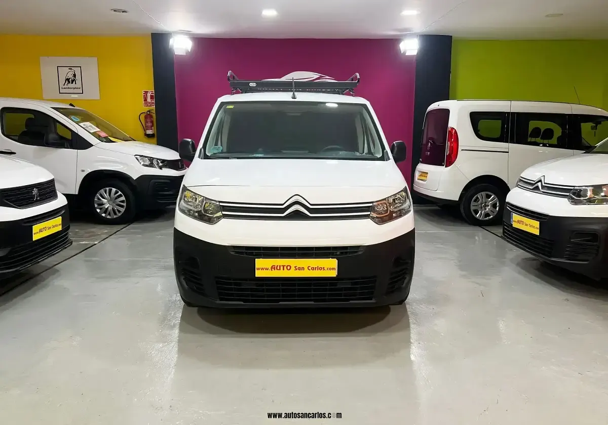 Usado Citroën Berlingo Feel 100 CV (73 kW) 2020 Blanco Monovolumen