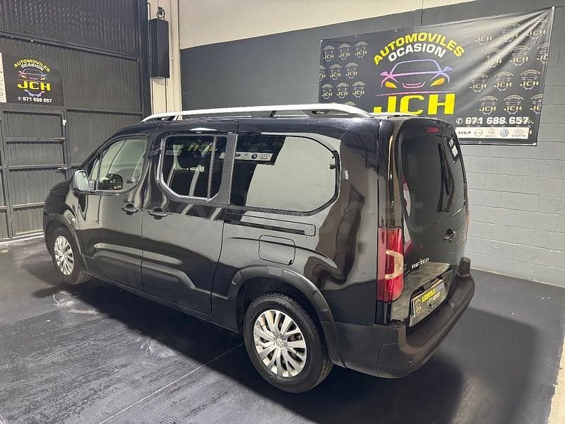 Usado Peugeot Rifter Active 130 CV (95 kW) 2019 Negro Monovolumen