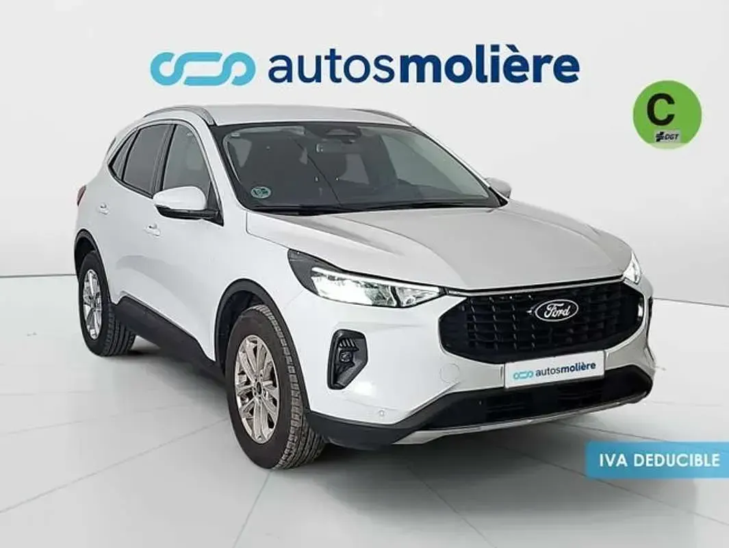 Usado Ford Kuga Titanium 150 CV (110 kW) 2025 Blanco SUV