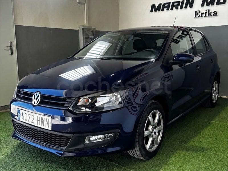 Usado VW Polo Advance 90 CV (66 kW) 2014 Azul Berlina