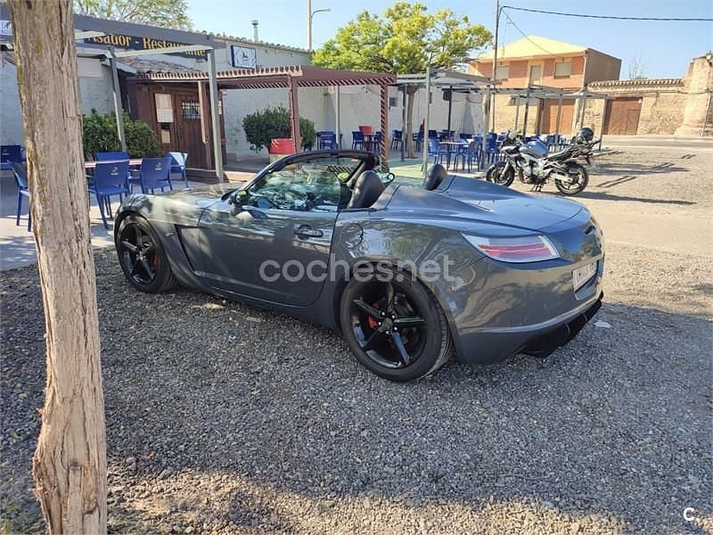 Usado Opel GT 264 CV (194 kW) 2009 Gris / plata Descapotable