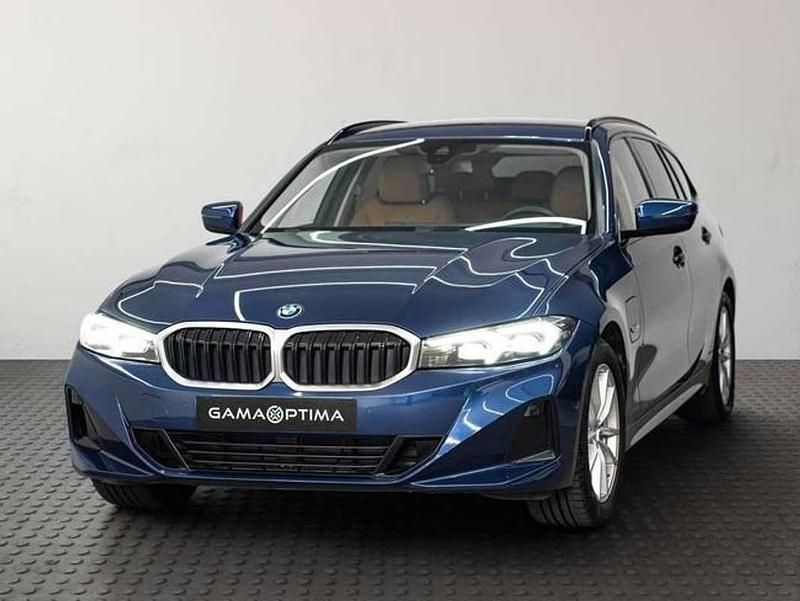 Usado BMW 320e Comfort Edition 204 CV (150 kW) 2023 Azul Familiar