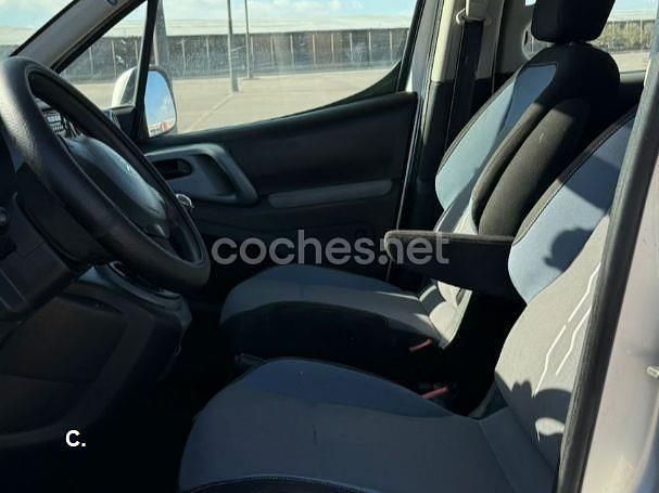 Usado Peugeot Partner Tepee Active 92 CV (67 kW) 2013 Gris / plata Monovolumen