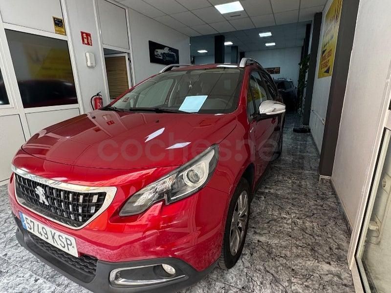 Usado Peugeot 2008 Style 82 CV (60 kW) 2018 Rojo SUV