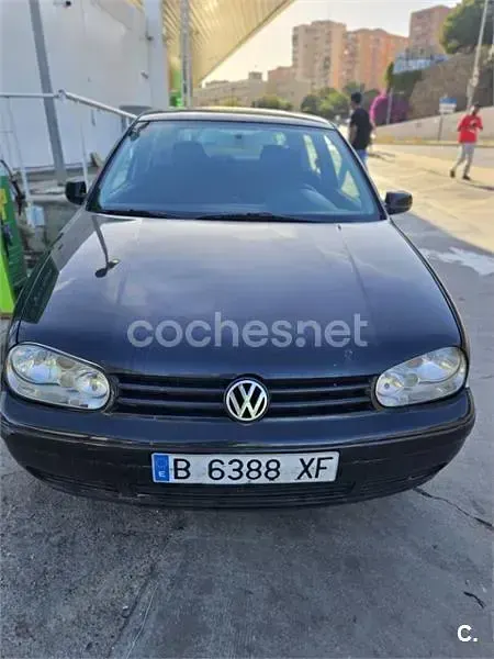 Usado VW Golf IV Highline 110 CV (80 kW) 2000 Negro Berlina
